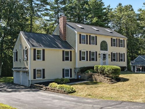 7 Palis Dr, Salisbury, MA, 01952-1455 | Card Image