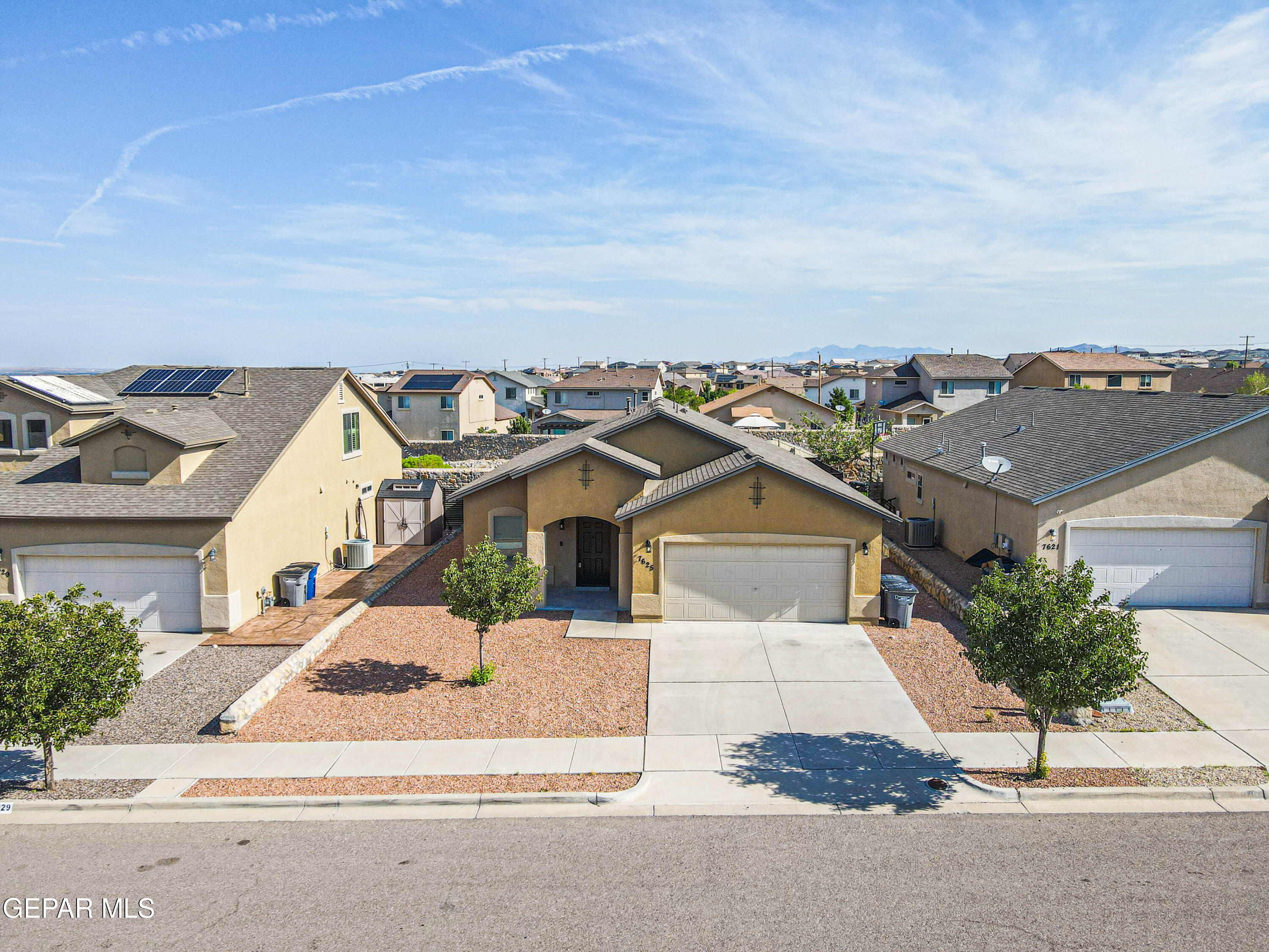 Mammoth Ln, El Paso, TX 79911