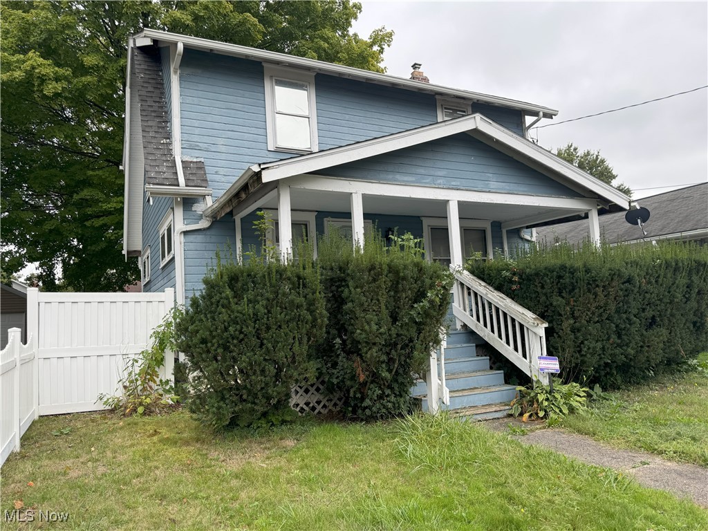 Dietz Ave, Akron, OH 44301