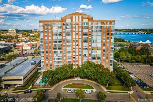 703-250 Harbortown Dr, Detroit, MI, 48207-5010 | Card Image