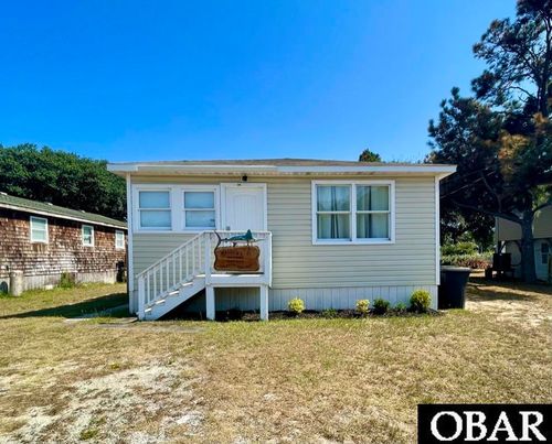 205 W Atlantic St, Kill Devil Hills, NC, 27948-7906 | Card Image