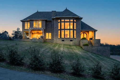 501 River Trace Dr, Dover, TN, 37058-5550 | Card Image