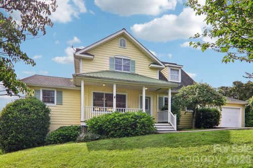 20 Amber Dr, Horse Shoe, NC, 28742-9766 | Card Image