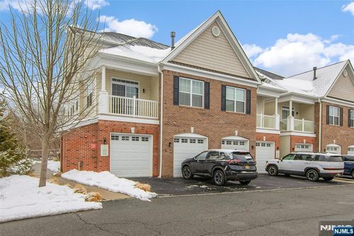 101 Autumn Ct, Little Falls, NJ, 07424-2365 | Card Image