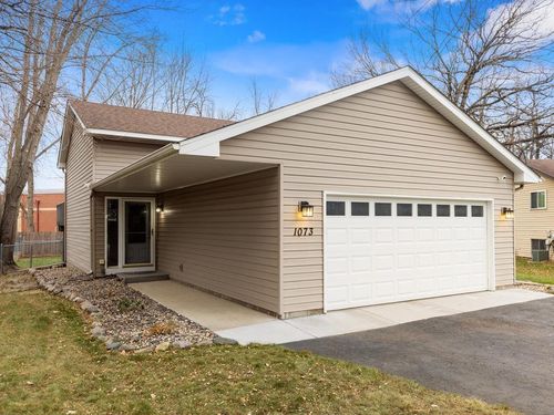 1073 5th Ave Sw, Forest Lake, MN, 55025-3742 | Card Image