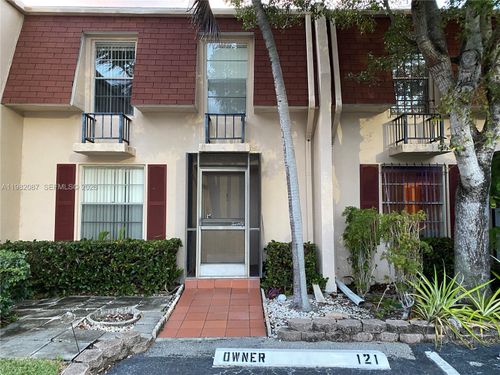 apt-20-1951 Atlantic Shores Blvd, Hallandale Beach, FL, 33009-2859 | Card Image