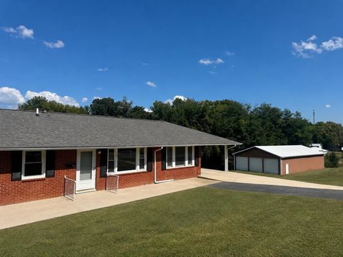 401 Tutt St, Columbia, KY, 42728-1540 | Card Image