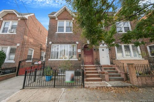 9432 94th St, Ozone Park, NY, 11416-1508 | Card Image
