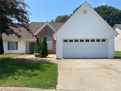 900 Harbins View Dr, Dacula, GA, 30019-7034 | Card Image