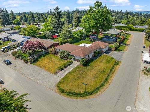 14205 11th Ave Sw, Burien, WA, 98166-1403 | Card Image