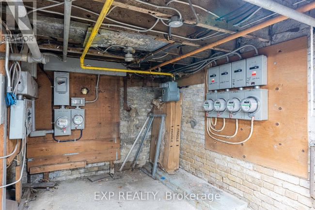 344.5 Richmond St, Home with 0 bedrooms, 0 bathrooms and null parking in N6a ON | Image 35