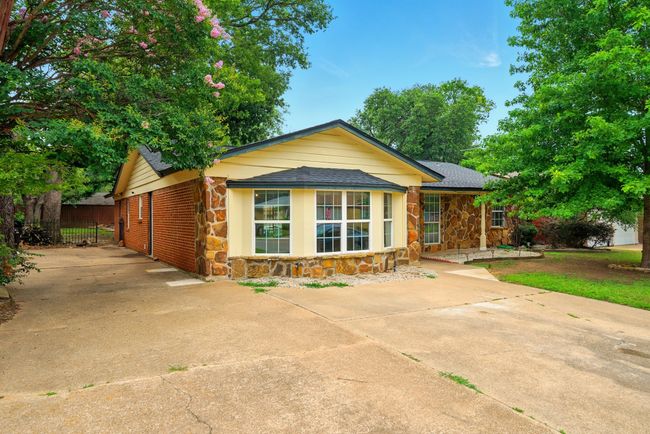 1108 Billie Ruth Ln, House other with 4 bedrooms, 2 bathrooms and null parking in Hurst TX | Image 32