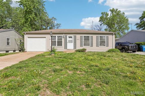 12373 Santa Maria Dr, Saint Louis, MO, 63138-2652 | Card Image