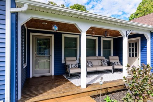 45 Elizabeth Cooper Dr, Charlestown, RI, 02813-3118 | Card Image