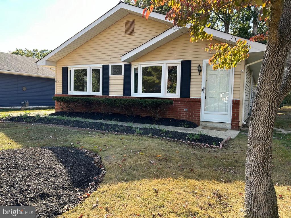 Oak Ave, Hammonton, NJ 08037