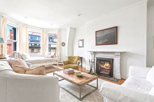 4a-277 Beacon St, Boston, MA, 02116-1258 | Card Image