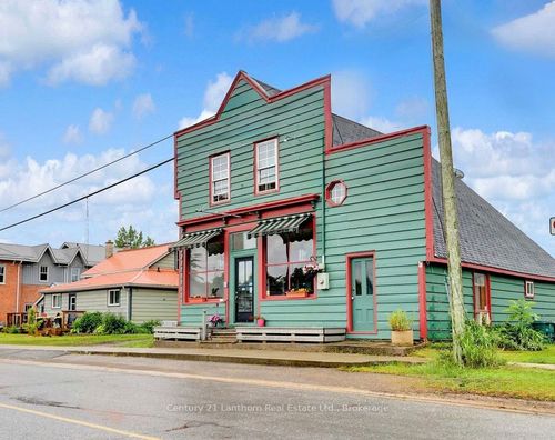 3048 County Rd 10, Milford, ON, K0K2P0 | Card Image