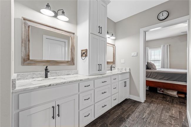 917 Farney Rd, House other with 3 bedrooms, 2 bathrooms and 2 parking in Lorena TX | Image 14