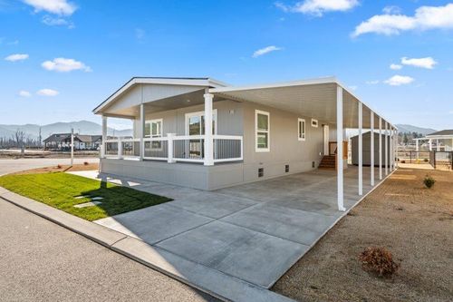 200-300 Luman Rd, Phoenix, OR, 97535-9719 | Card Image
