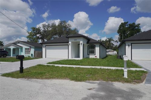8924 N Orleans Ave, TAMPA, FL, 33604-1131 | Card Image