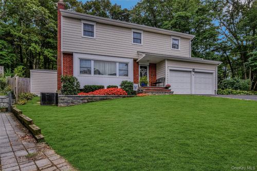 15 Hilton Ct, Huntington, NY, 11743-5363 | Card Image