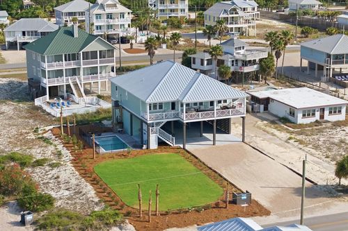 725 E Gorrie Dr, Saint George Island, FL, 32328-2912 | Card Image