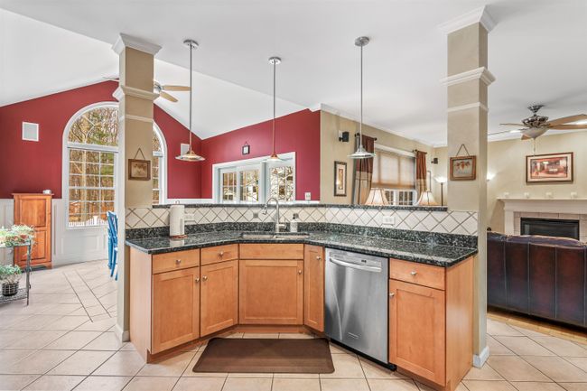 136 Nice Way, House other with 4 bedrooms, 3 bathrooms and null parking in Colchester VT | Image 9