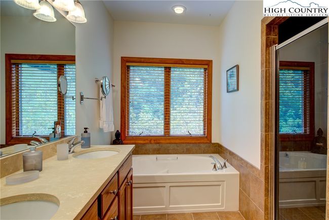 9D - 202 Pleasant Vw, Condo with 2 bedrooms, 2 bathrooms and null parking in Sugar Mountain NC | Image 34