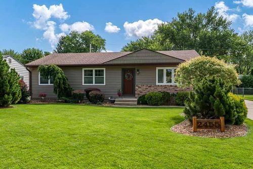 2455 Wood Dr, Beloit, WI, 53511-2632 | Card Image