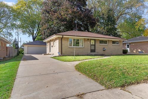 2815 S 99th Street, WEST ALLIS, WI, 53227 | Card Image