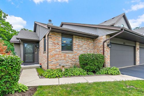 17-17 Garden Crescent Ct, Elgin, IL, 60123-2700 | Card Image