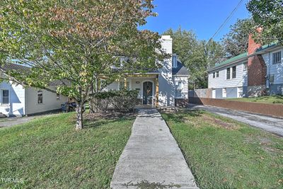 1008 Pennsylvania Avenue, House other with 3 bedrooms, 2 bathrooms and null parking in Bristol TN | Image 2