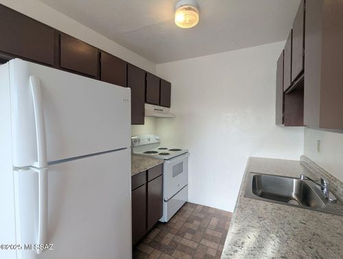 3016 N Edith Blvd, Tucson, AZ, 85716-1605 | Card Image