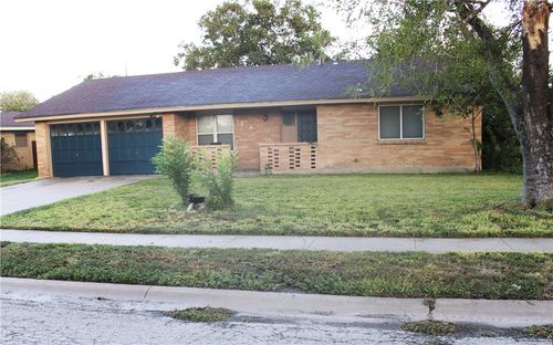 1914 Louisiana St, Kingsville, TX, 78363-6083 | Card Image
