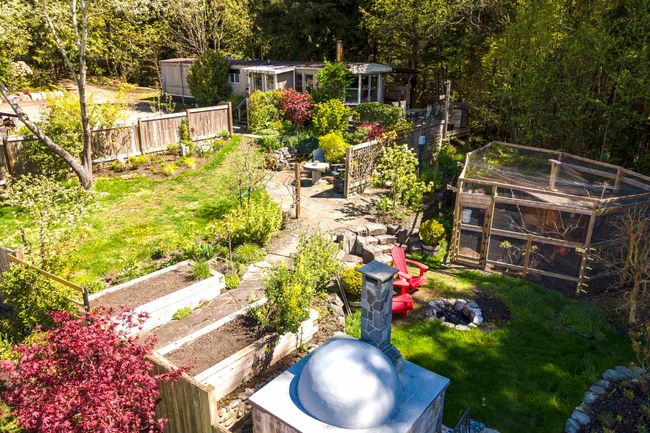 View of yard | Image 6