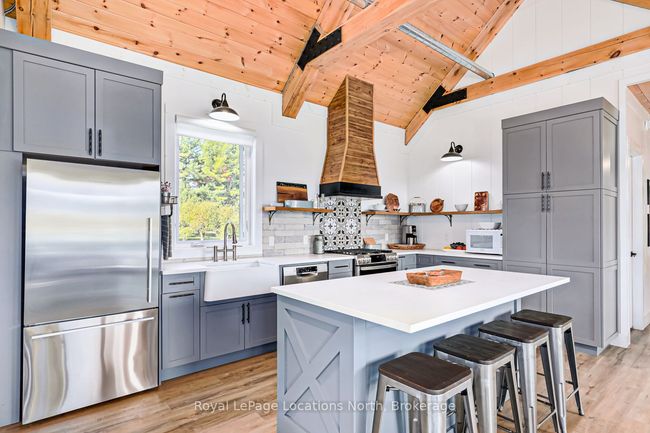 195 Centre St, House other with 2 bedrooms, 2 bathrooms and 6 parking in Meaford ON | Image 16