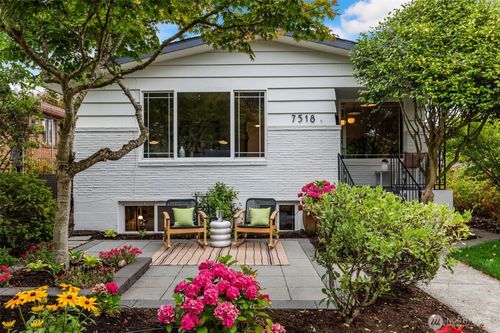 7518 17th Avenue Nw, Seattle, WA, 98117 | Card Image