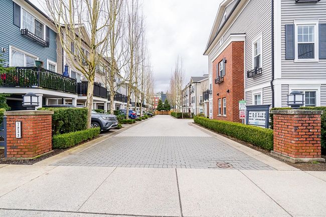 67 - 7233 189 Street, Townhouse with 3 bedrooms, 3 bathrooms and 2 parking in Surrey BC | Image 2