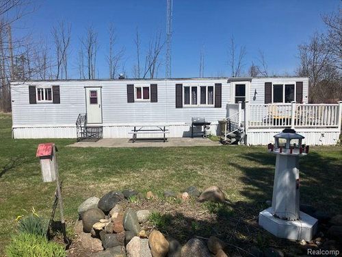 2922 Parkview Dr, Port Hope, MI, 48468-9359 | Card Image