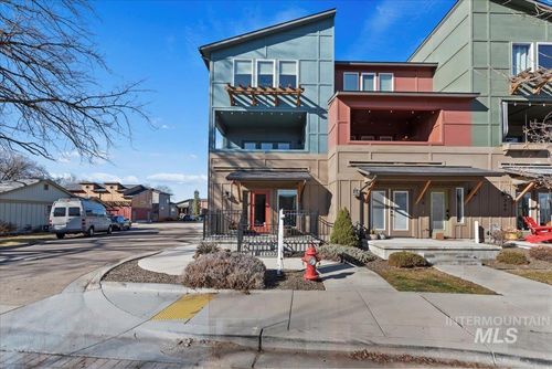 272 E 36th St, Garden City, ID, 83714-6523 | Card Image