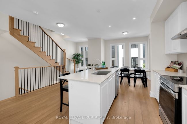 9 Bru Lor Lane, House attached with 3 bedrooms, 4 bathrooms and 1 parking in Orillia ON | Image 7