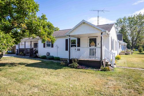 715 E Franklin St, Albany, IN, 47320-1371 | Card Image