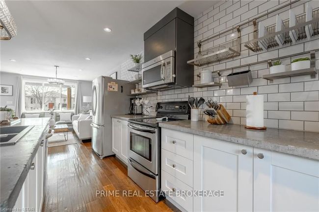 432 Forest Lawn Ave, House other with 3 bedrooms, 0 bathrooms and 5 parking in London ON | Image 17