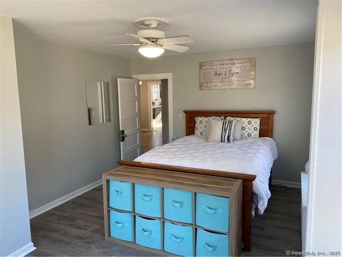 34 Trumbull St, Stonington, CT, 06378-1418 | Card Image