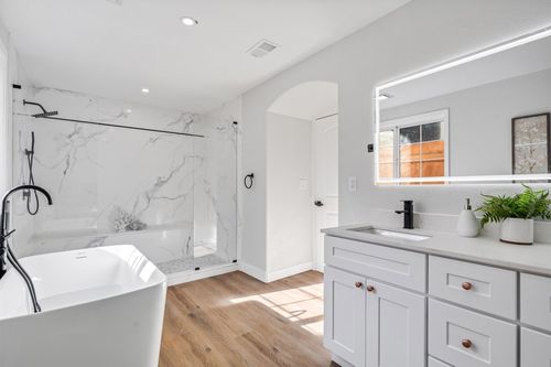 337 Falcon Dr, Vallejo, CA, 94589-3708 | Card Image