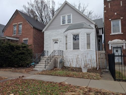 654 E 92nd Pl, Chicago, IL, 60619-7730 | Card Image