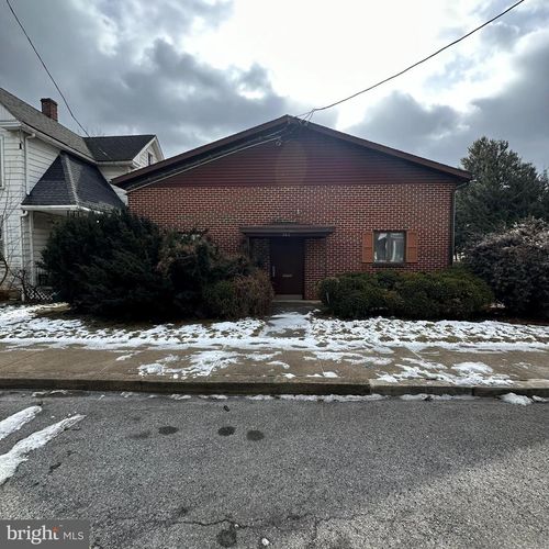 482 E Washington St, CHAMBERSBURG, PA, 17201-2622 | Card Image