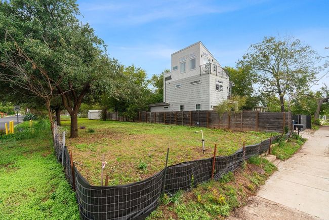 1800 E Martin Luther King Jr Blvd, Home with 0 bedrooms, 0 bathrooms and null parking in Austin TX | Image 5