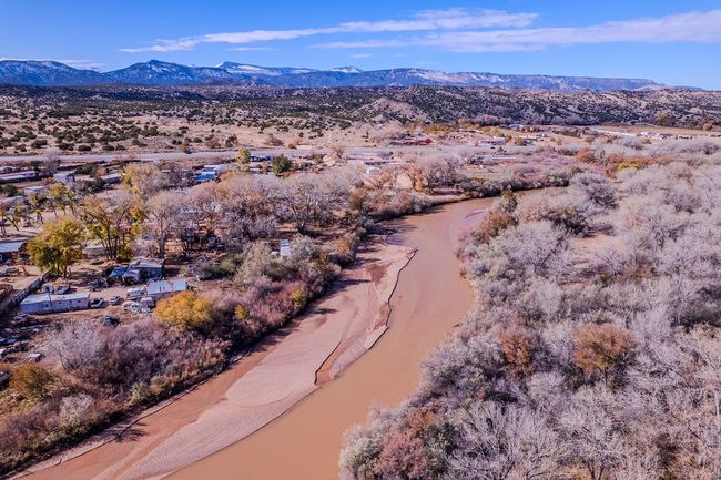 38 Private Drive 1548, House other with 4 bedrooms, 3 bathrooms and 10 parking in Hernandez NM | Image 33