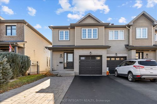 429 Haresfield Crt, Manotick, ON, K4M0B6 | Card Image